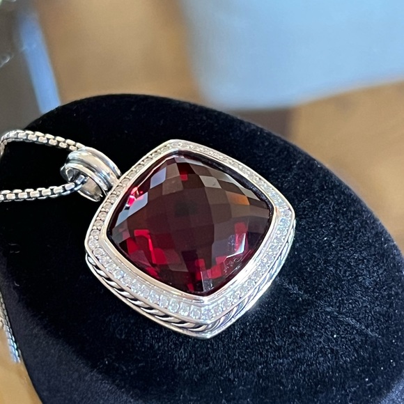 David Yurman Albion 20mm Garnet & Diamonds Pendant/Necklace With 18" Chain. - Picture 5 of 7